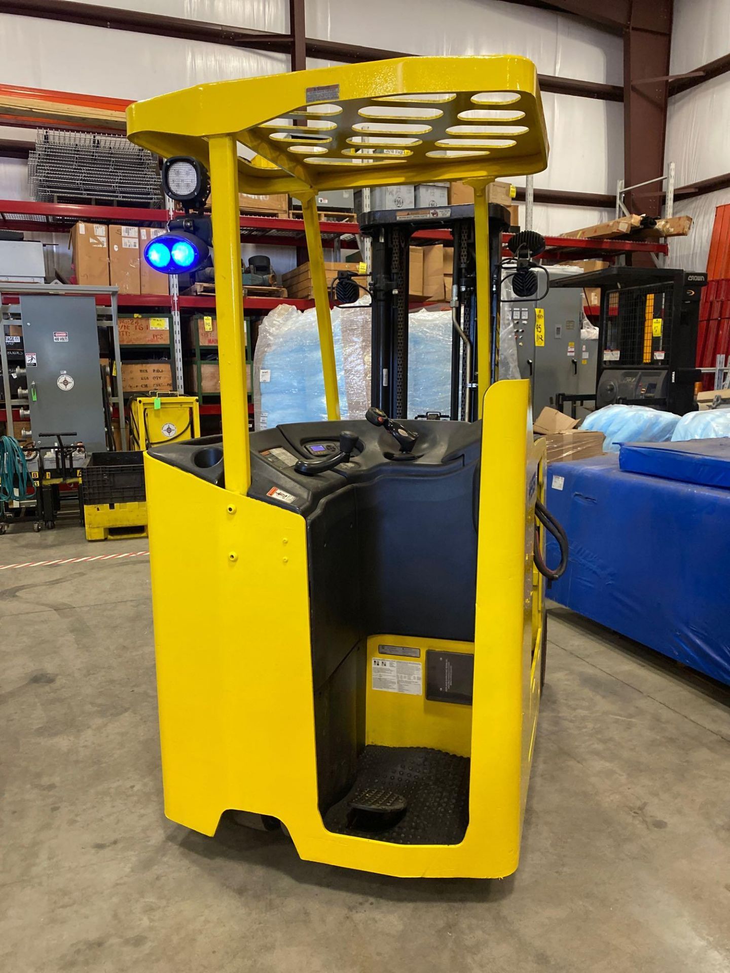 2014 HYSTER E40HSD2-21 ELECTRIC FORKLIFT, 36V, 4,000 LB CAPACITY, 187" HEIGHT CAPACITY, TILT, SIDE S - Image 3 of 7