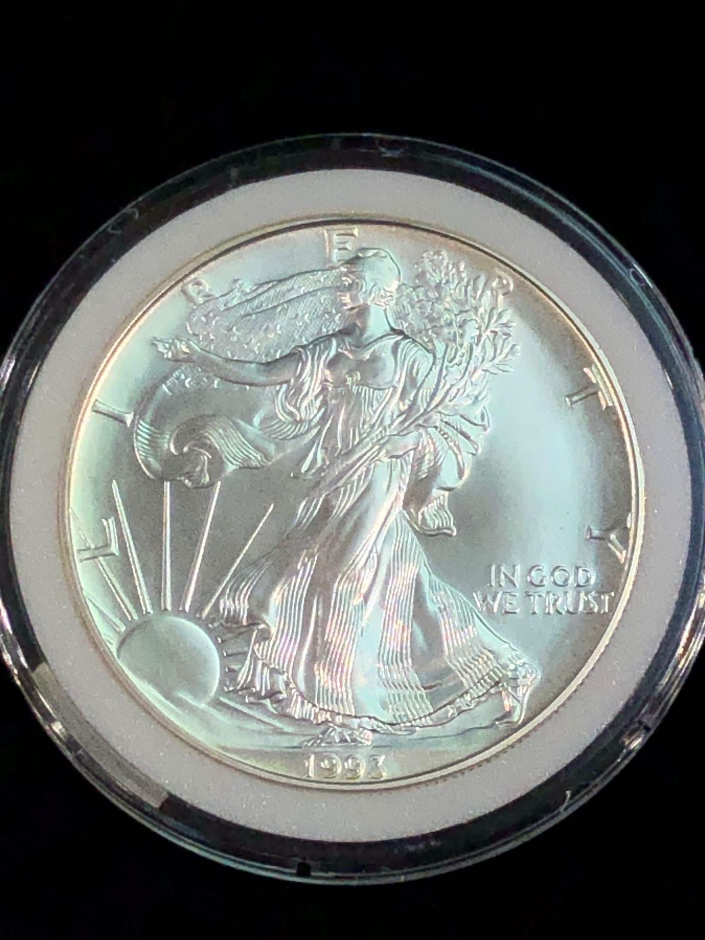 1993 SILVER AMERICAN EAGLE COIN 1 OZT - Image 2 of 4