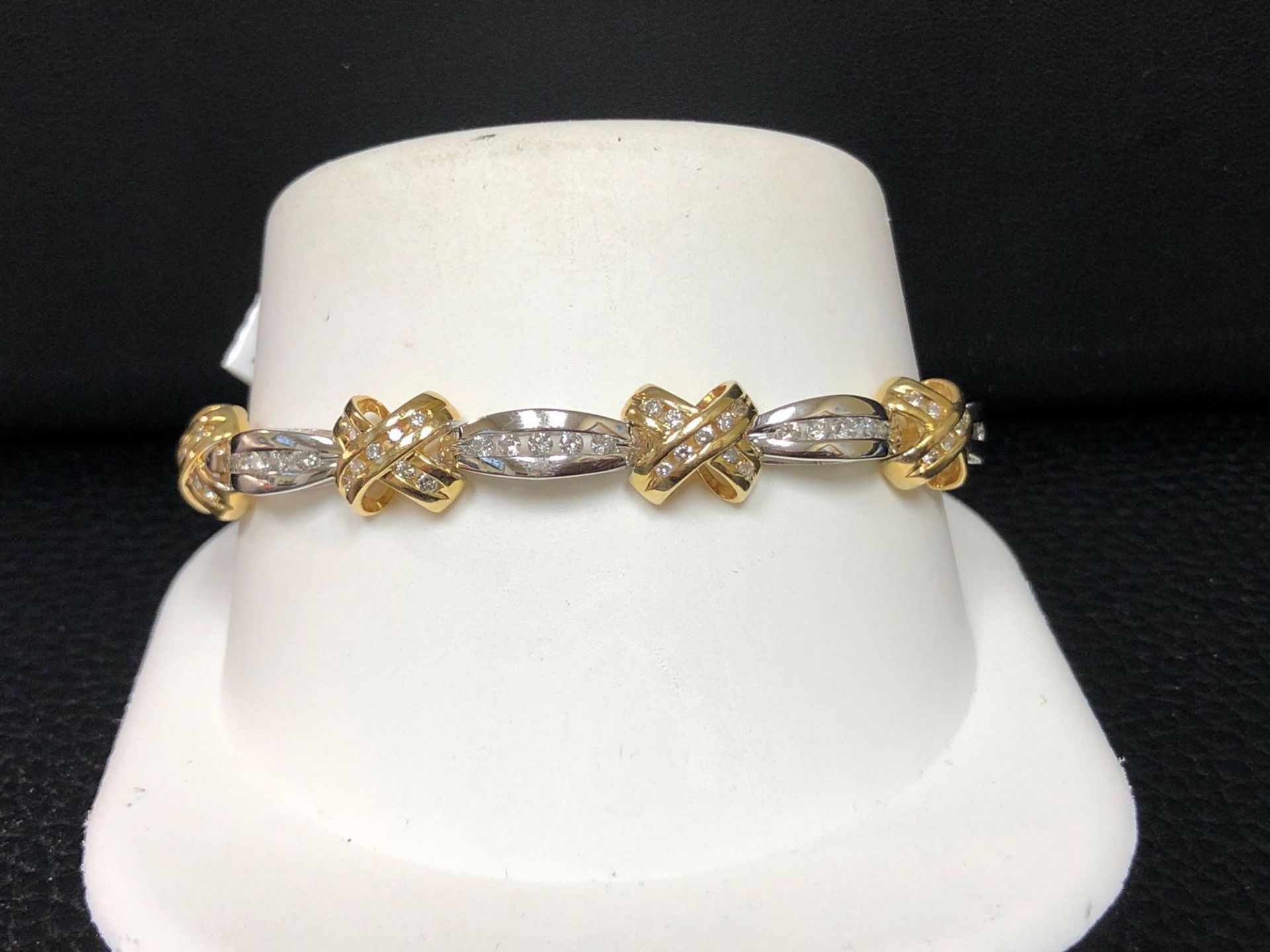 1.70CT ESTATE DIAMOND BRACELET 14KT TWO TONE