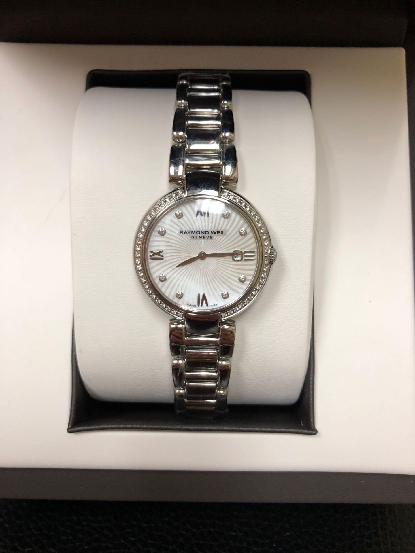 RAYMOND WEIL LADIES SHINE STAINLESS STEEL WATCH WITH DIAMOND DIAL AND BEZEL