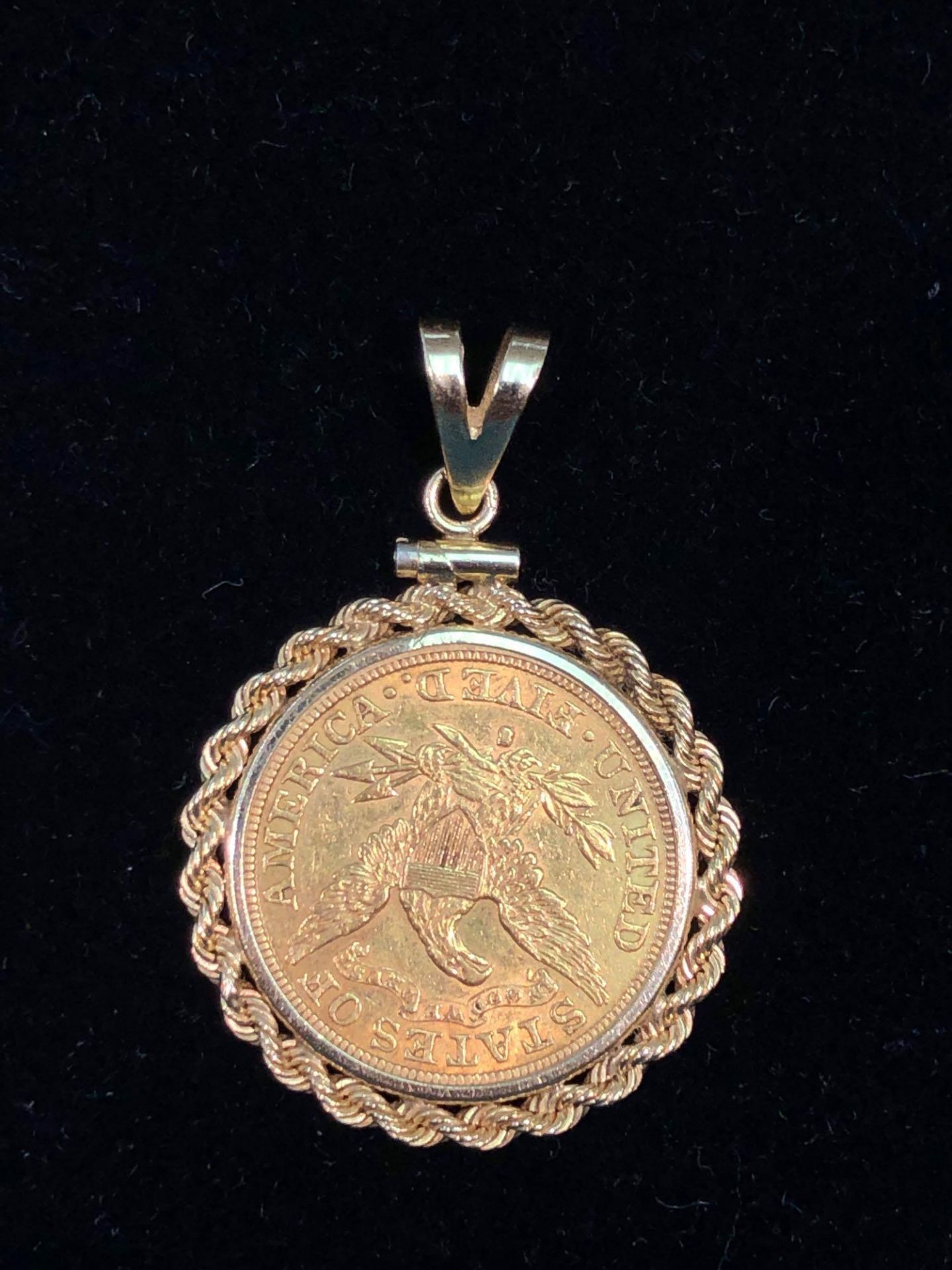 1886 $5 AMERICAN GOLD COIN IN 14K GOLD ROPE PENDANT - Image 2 of 2