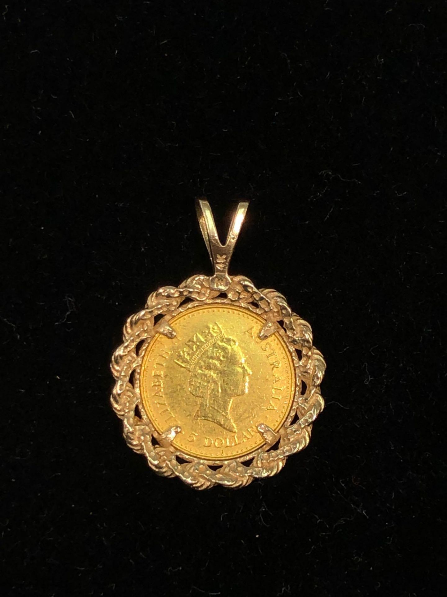 1/20oz 9999 FINE GOLD AUSTRALIAN GOLD COIN IN 14K GOLD BEZEL PENDANT - Image 2 of 2