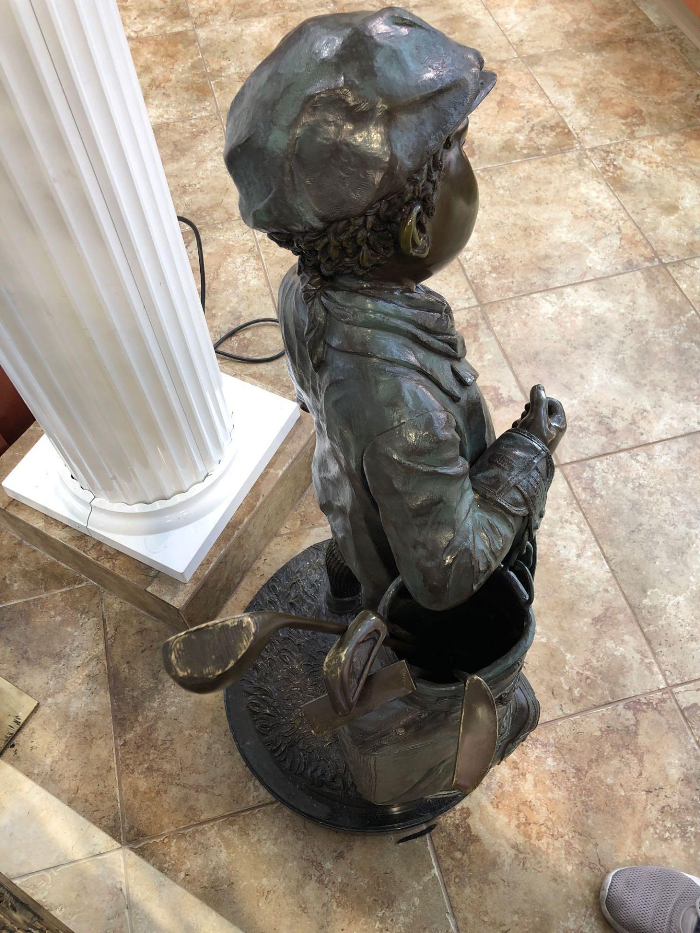 BOY GOLFER WITH BAG AND CLUBS BRONZE. APPROX 42" TALL X 19" BASE DIAMETER - Image 2 of 3