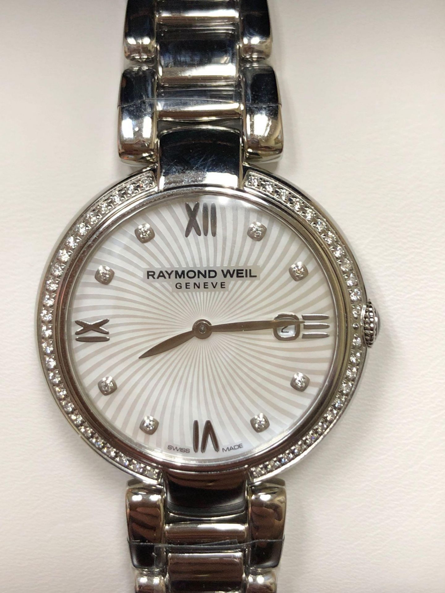 RAYMOND WEIL LADIES SHINE STAINLESS STEEL WATCH WITH DIAMOND DIAL AND BEZEL - Image 2 of 3