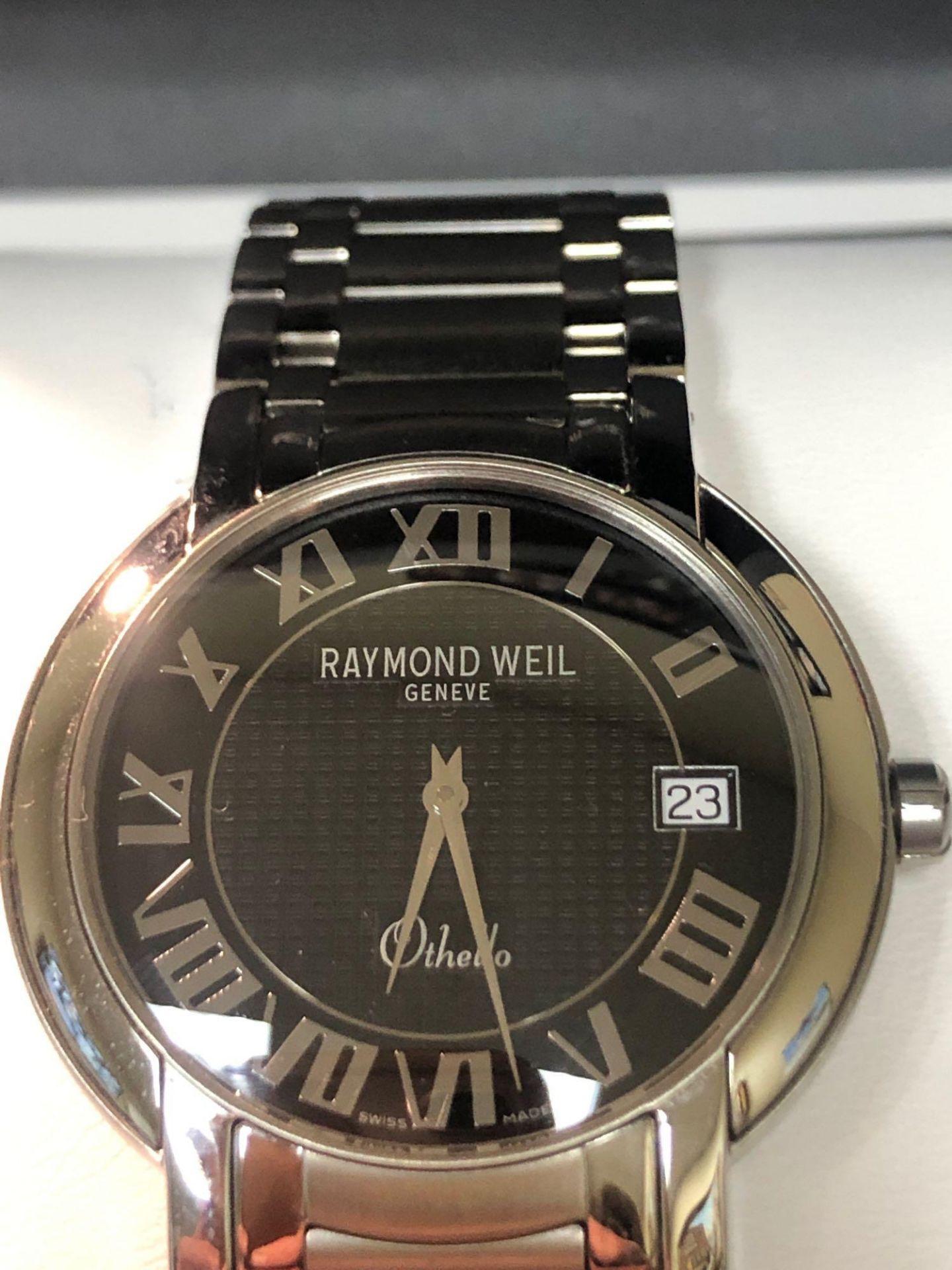 RAYMOND WEIL OTHELLO BLACK DIAL STAINLESS STEEL WATCH - Image 2 of 3