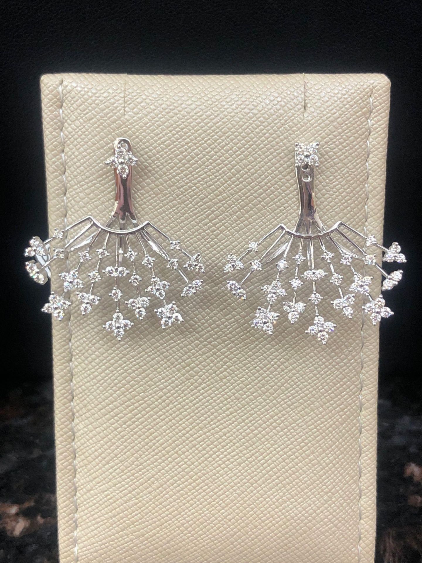 DOVE DESIGNER EARRINGS 1.62CT DIAMONDS 18KT WHITE GOLD