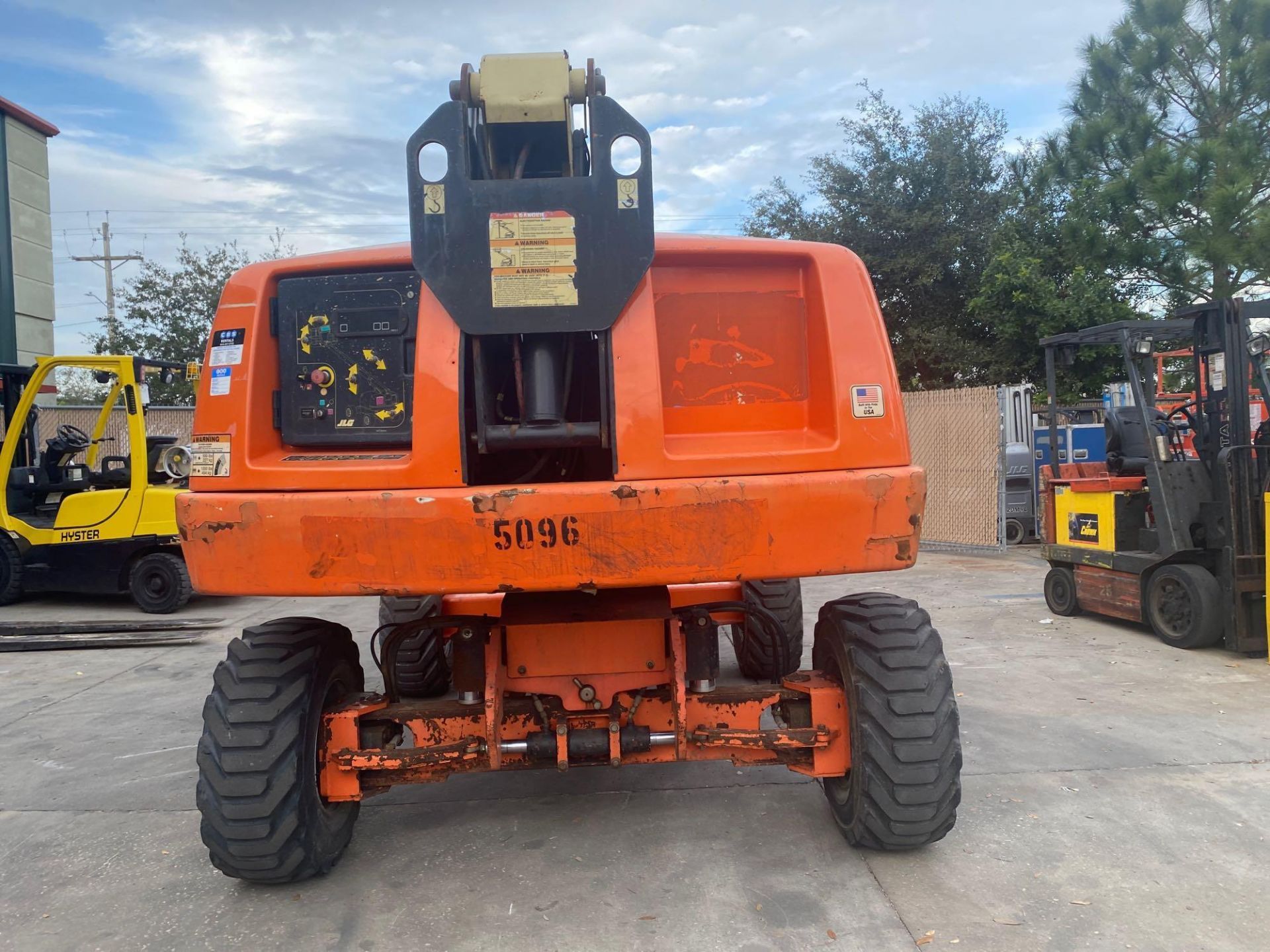 2012 JLG 400S DIESEL BOOM LIFT, 40' PLATFORM HEIGHT - Image 11 of 23