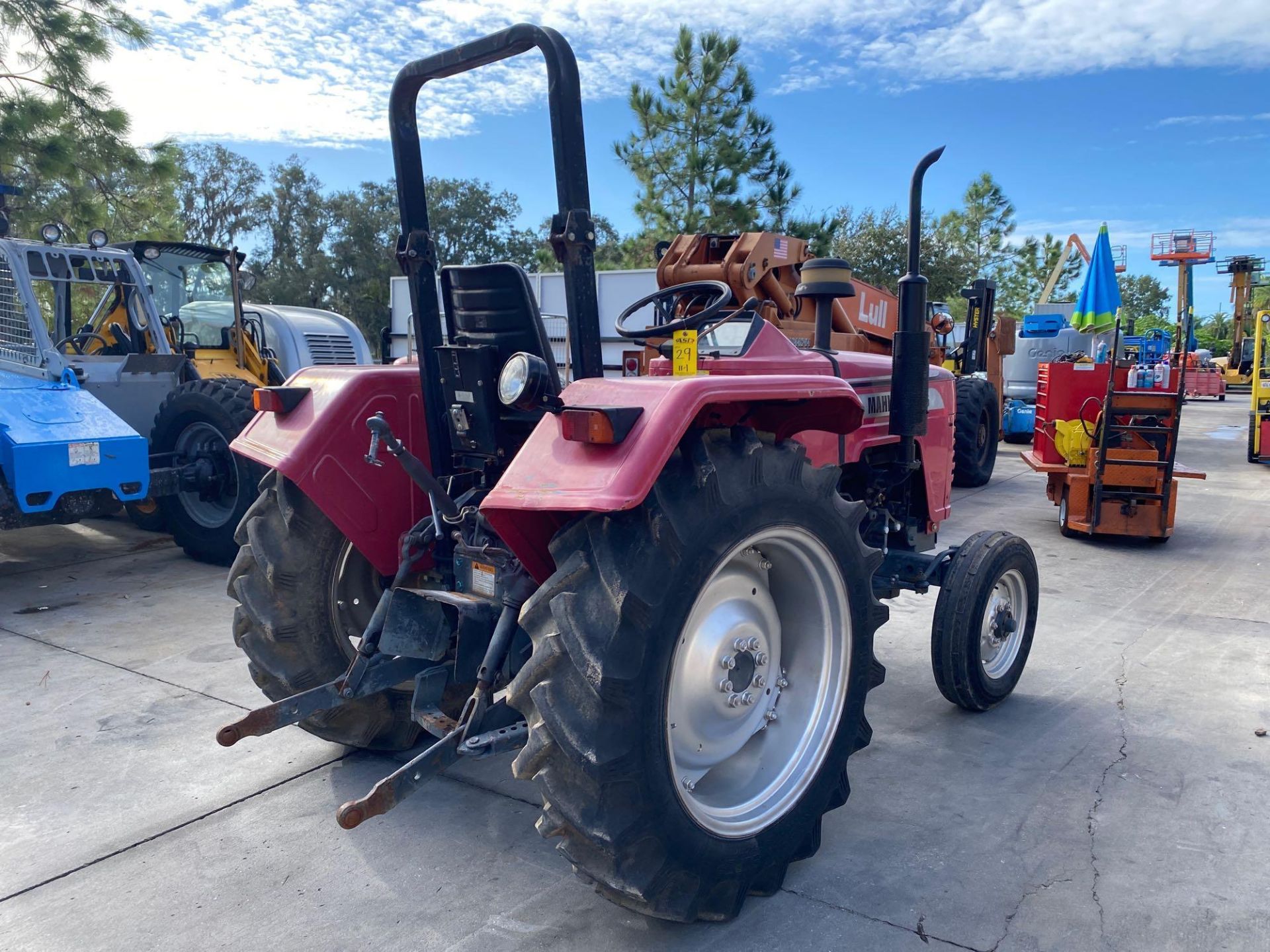 MAHINDRA 3325DI DIESEL TRACTOR, PTO, 3 POINT HITCH, RUNS AND DRIVES - Image 10 of 26