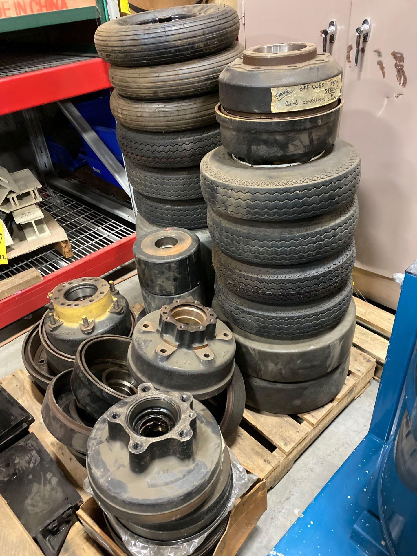 PALLET OF ASSORTED FORKLIFT TIRES - Image 2 of 6