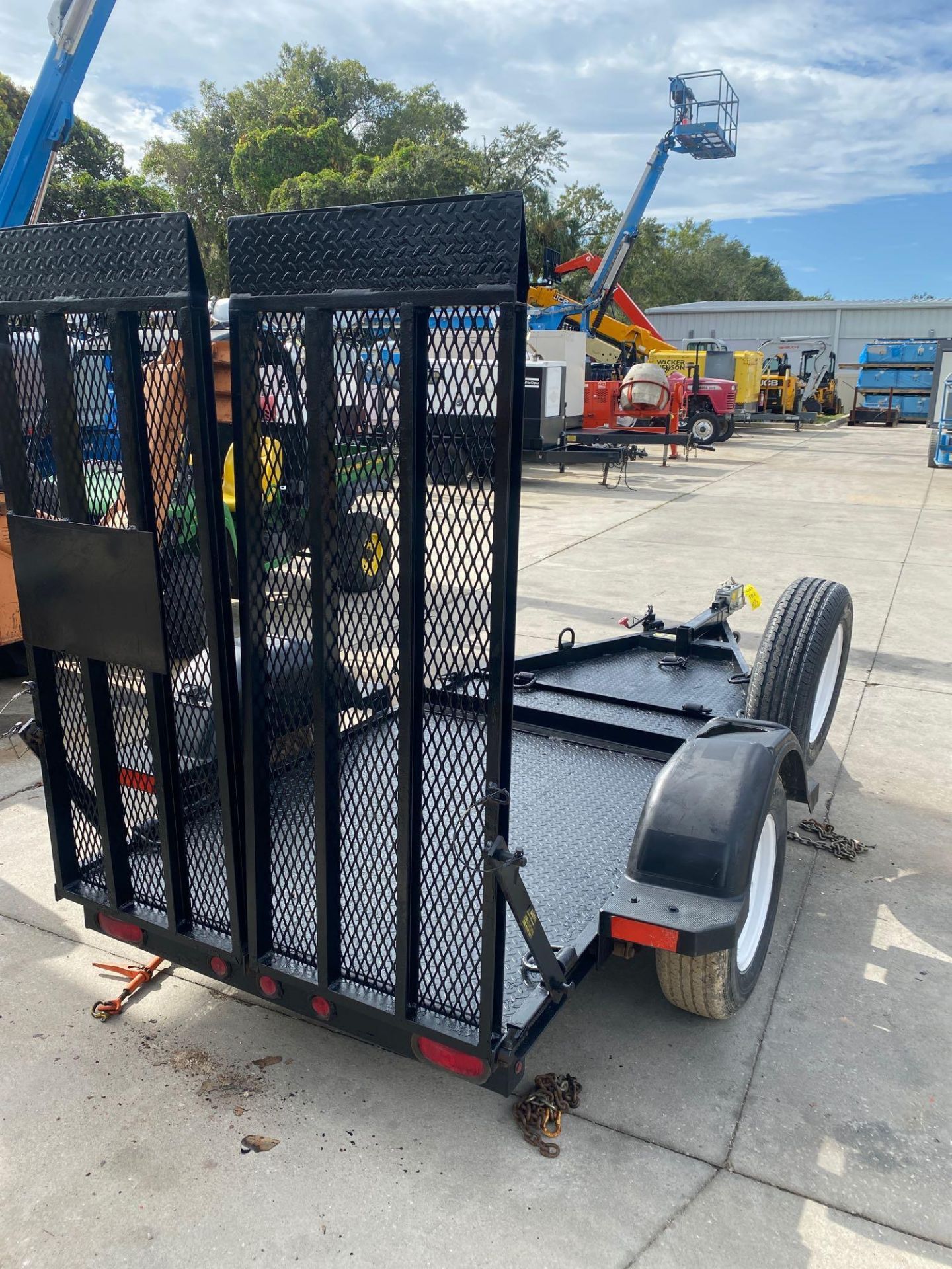 MMDI, INC EQUIPMENT TRAILER, 3490GVWR, FOLDING RAMP, SINGLE AXLE - Image 8 of 10