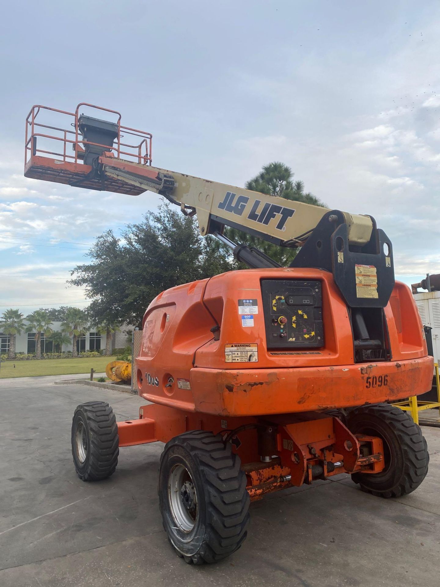 2012 JLG 400S DIESEL BOOM LIFT, 40' PLATFORM HEIGHT - Image 21 of 23