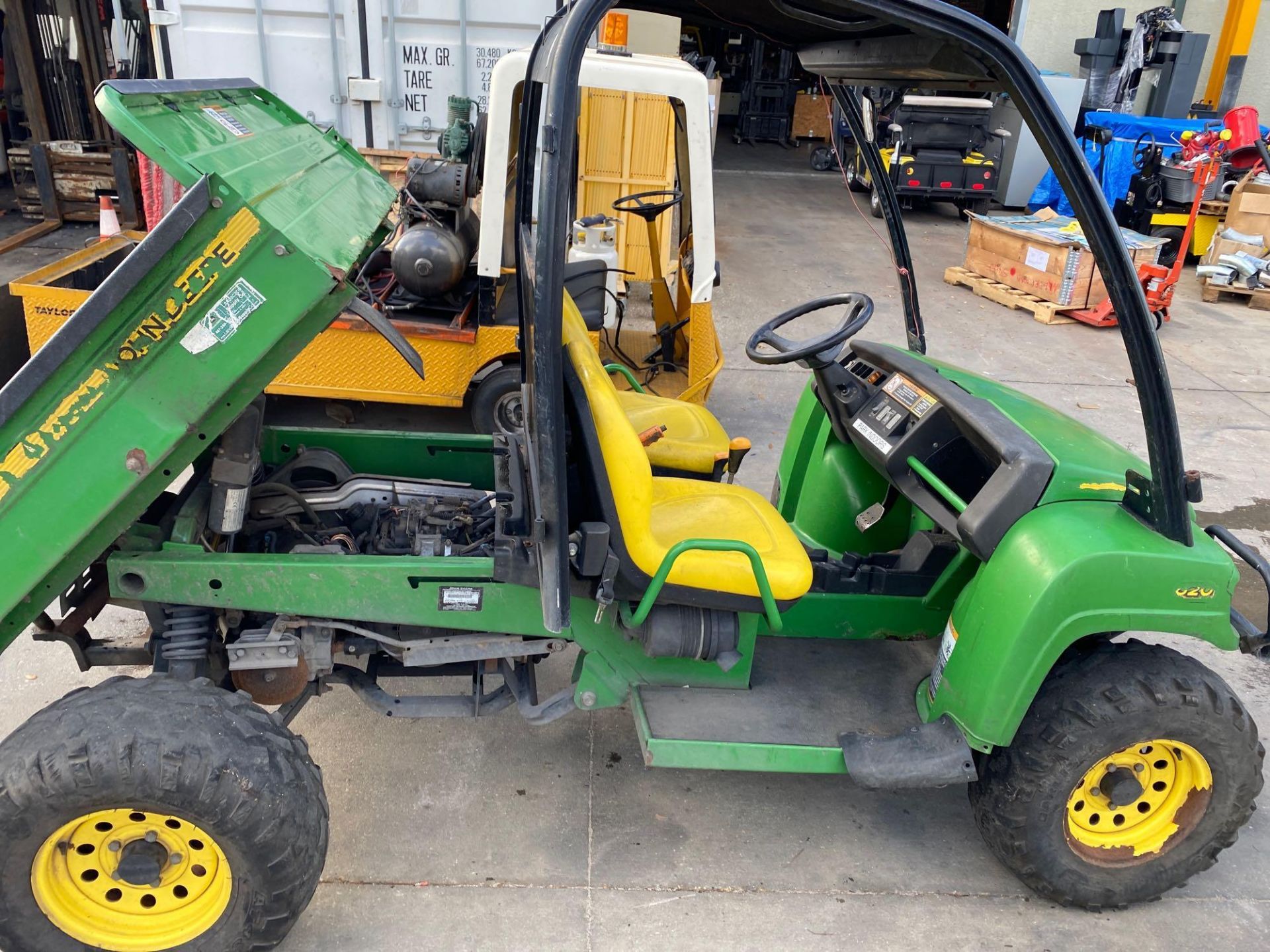 JOHN DEERE GATOR XUV UTILITY CART WITH HYDRAULIC DUMP BED, GAS POWERED, 1,713 HOURS SHOWING 4x4 - Image 7 of 9