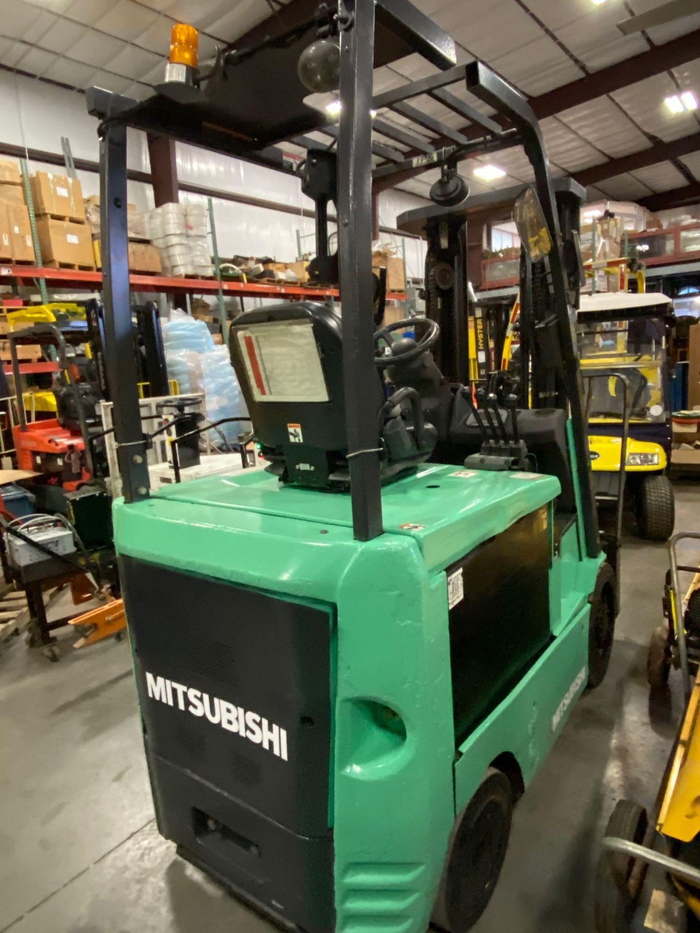 2015 MITSUBISHI FBC25N2 36V FORKLIFT, APPROX 4500LB CAPACITY, TILT, SIDESHIFT, HYDRAULIC FORK POSITI - Image 8 of 24