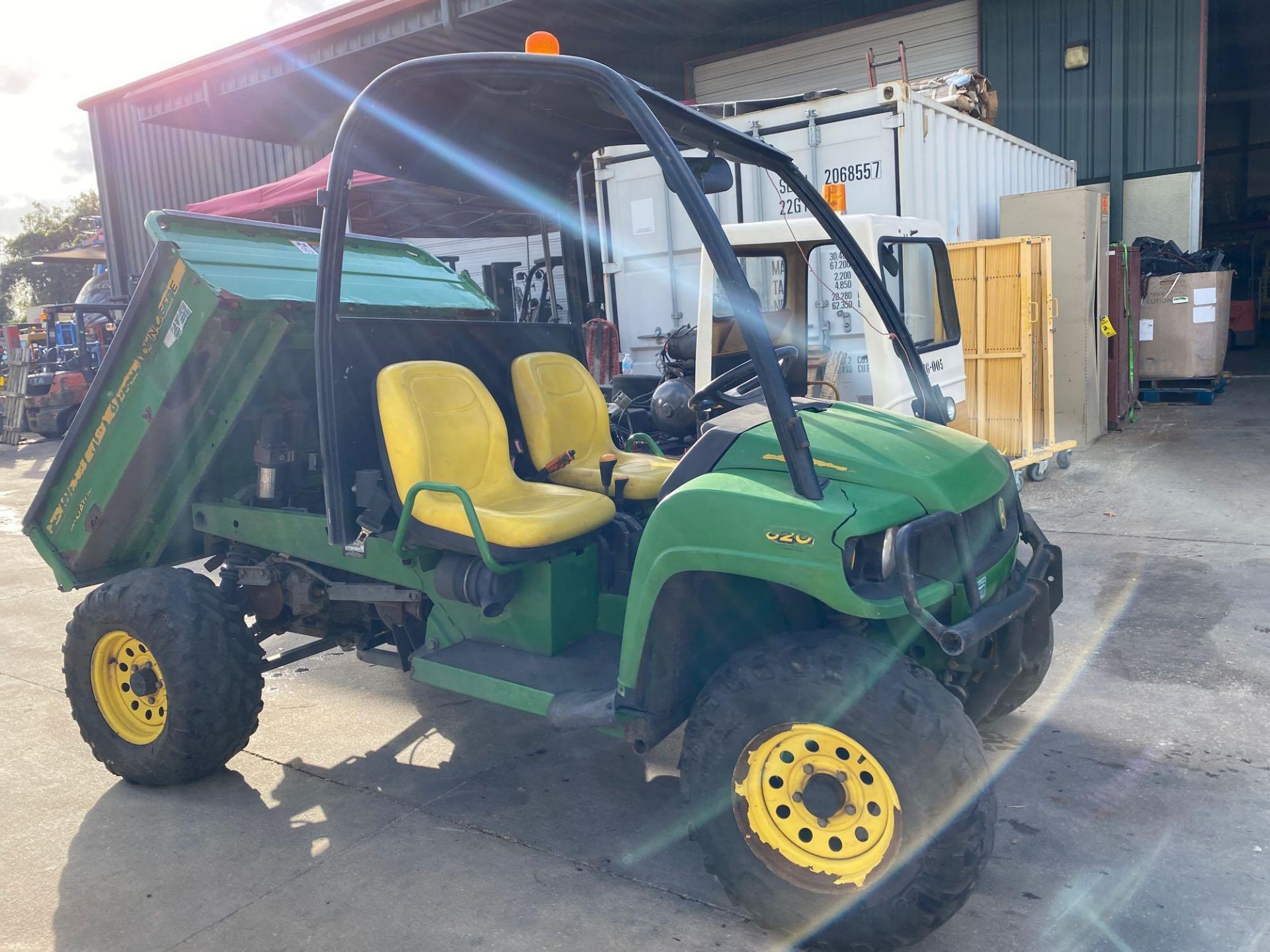 JOHN DEERE GATOR XUV UTILITY CART WITH HYDRAULIC DUMP BED, GAS POWERED, 1,713 HOURS SHOWING 4x4 - Image 3 of 9