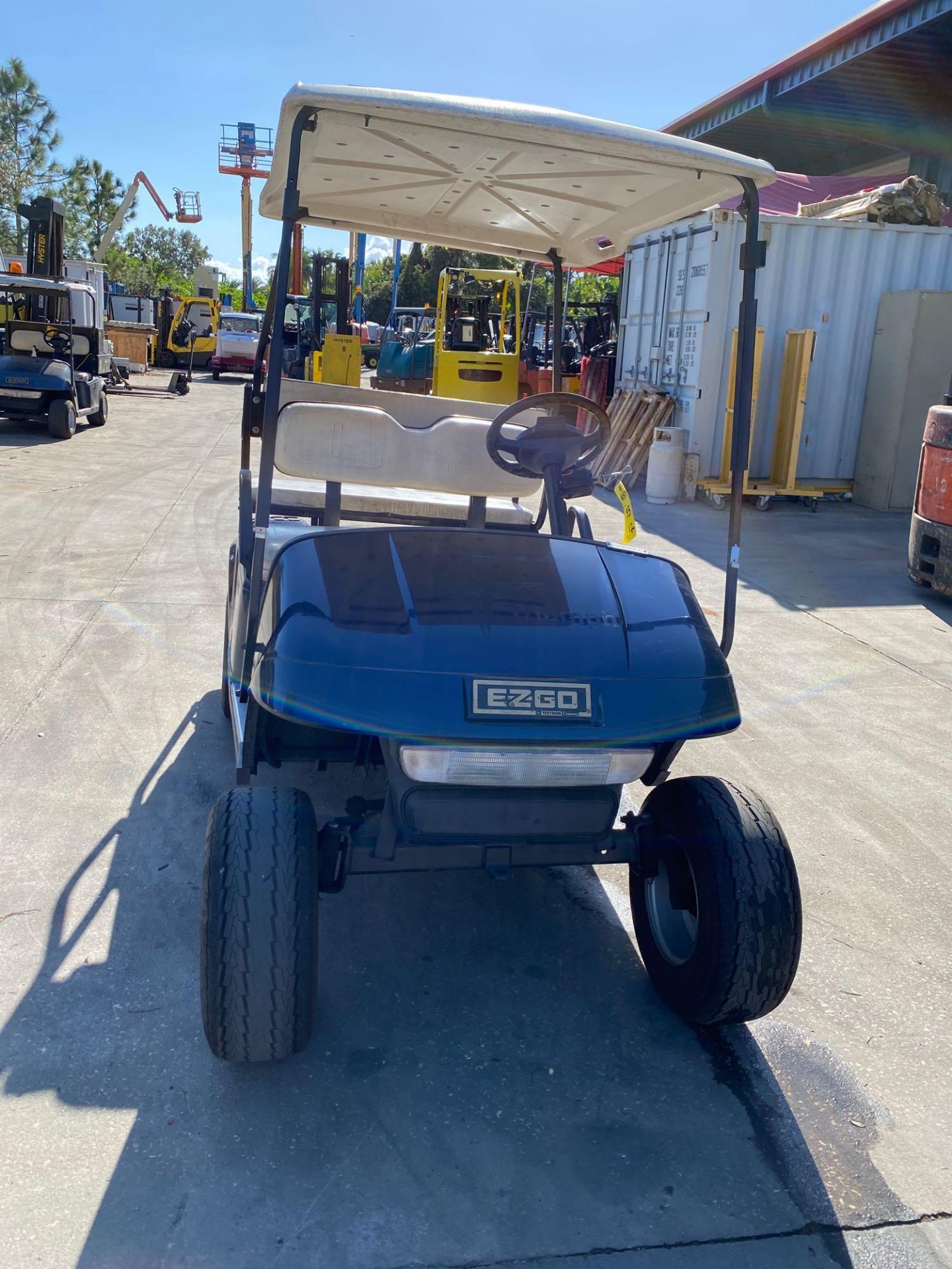 EZ-GO ELECTRIC GOLF CART, REAR SEATING, BATTERY CHARGER INCLUDED, RUNS AND DRIVES - Image 7 of 8