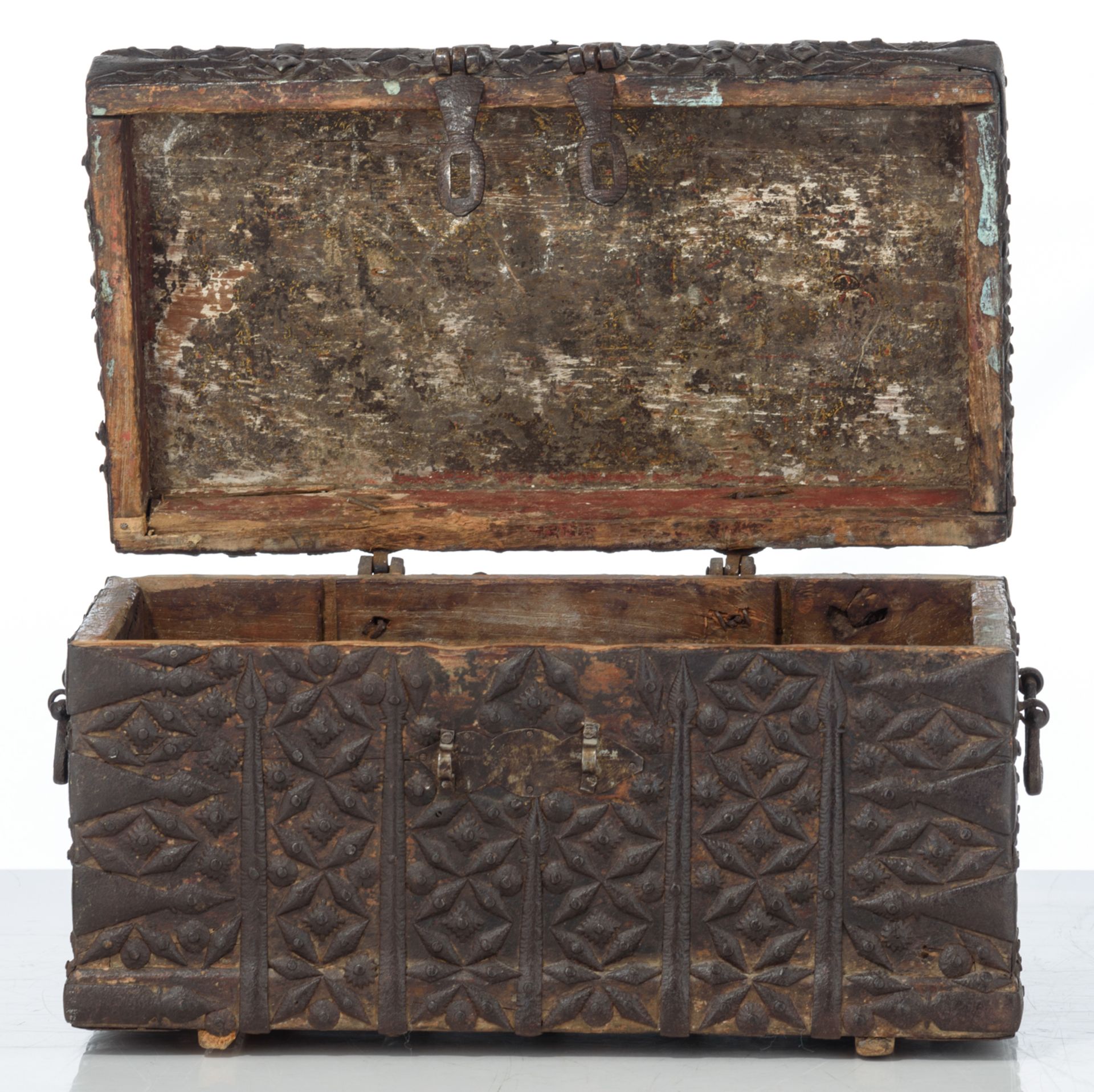 A Middle Eastern wooden chest with wrought iron fittings, H 20,5 - W 37 - D 20,5 cm - Image 8 of 8