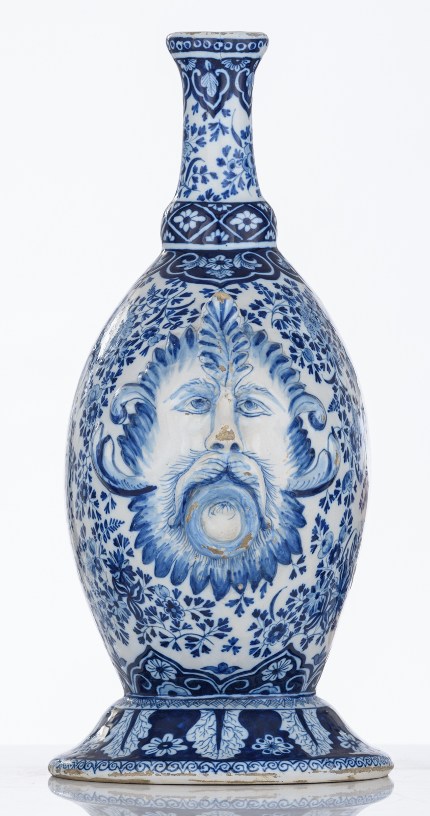 A Dutch Delftware blue and white pilgrim flask, with floral and the so-called parsley decoration, th - Image 2 of 7