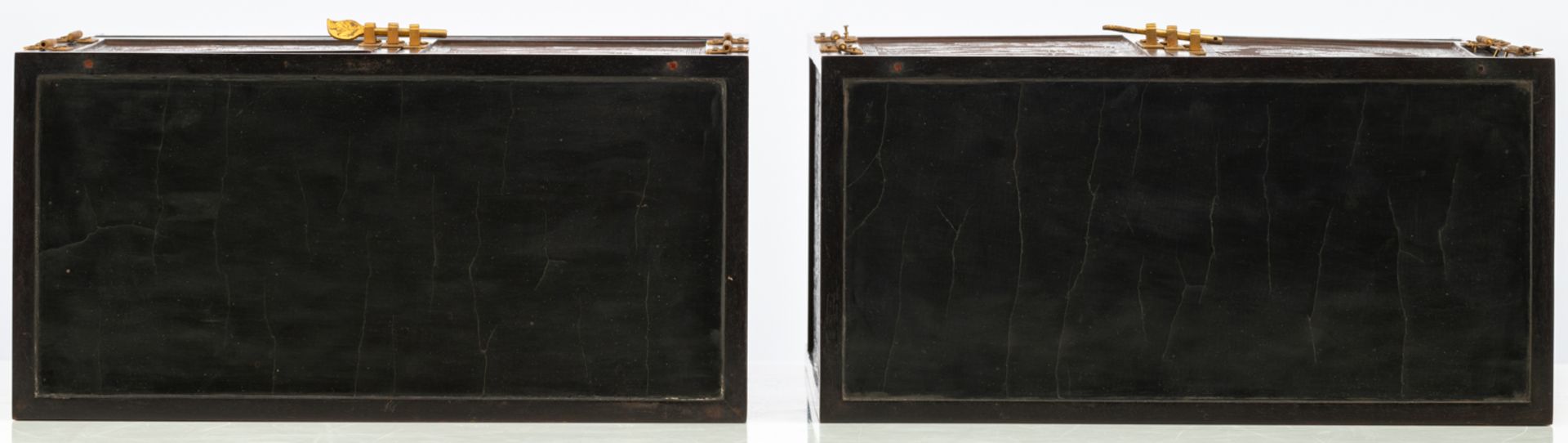 Two Chinese Republic period scholars cabinets in zitan wood, the Peking lacquered panels carved with - Bild 6 aus 13