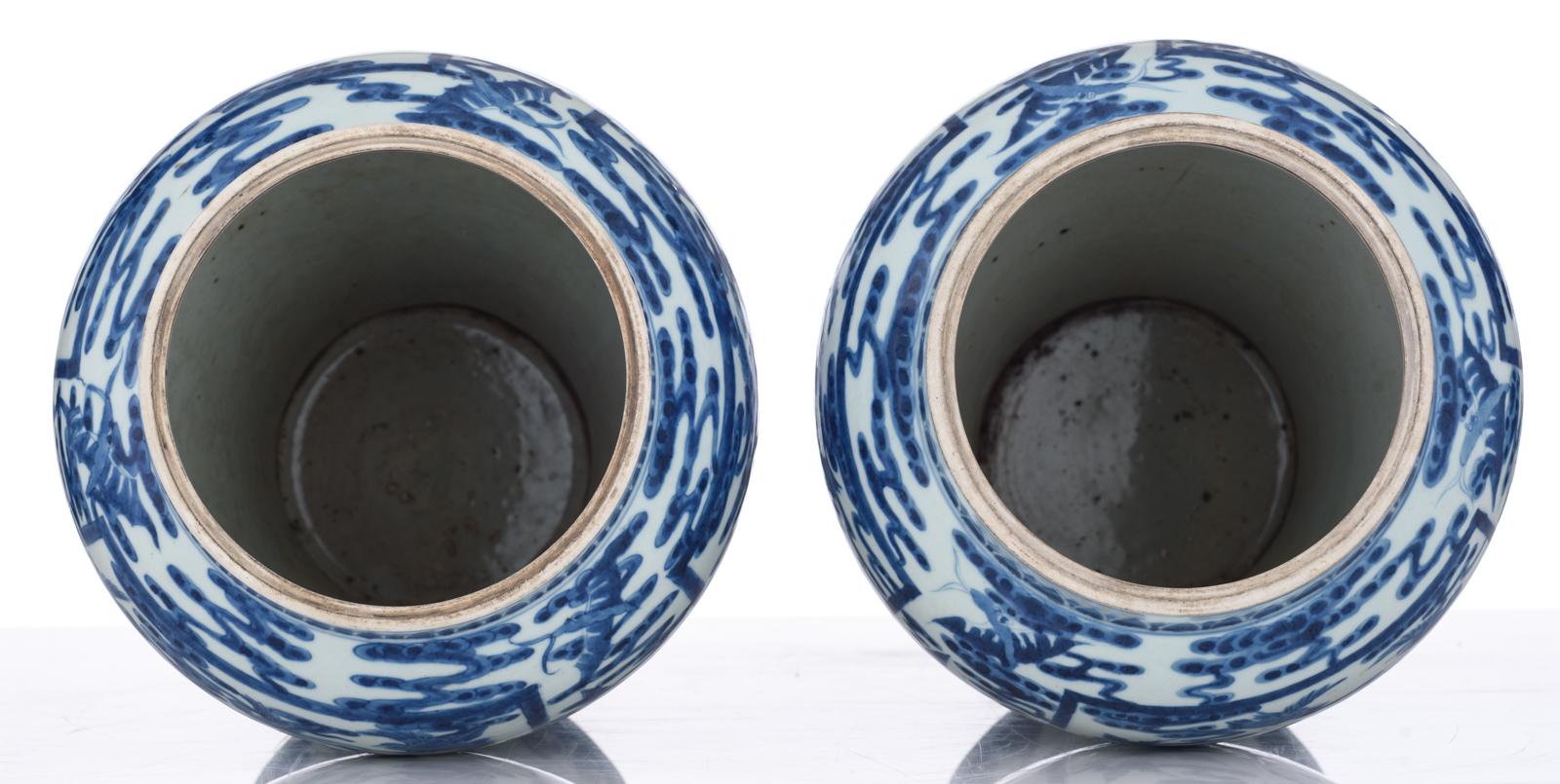 A pair of Chinese blue and white vases and covers, decorated with birds and flowers, 19thC, H 43 cm - Image 5 of 8
