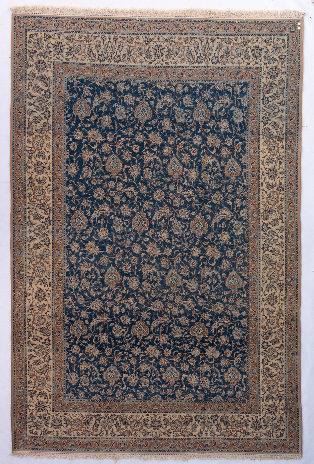 A fine Oriental  silk and linen rug, Nain, ca 1950, 323 x 211,5 cm - Image 2 of 5