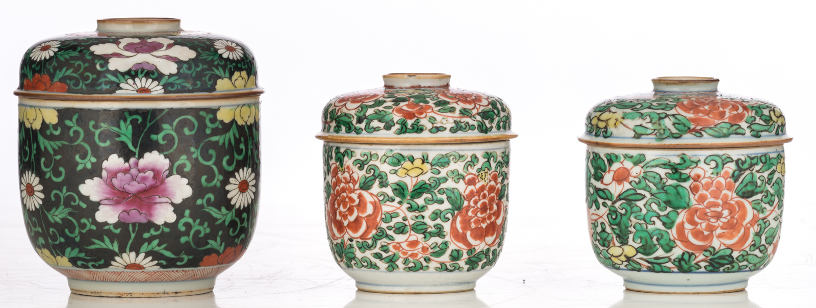 Five Chinese polychrome dishes; added three ditto pots and covers, 18th/19thC, H 10 - 13 - ø 21,5 - - Image 5 of 12