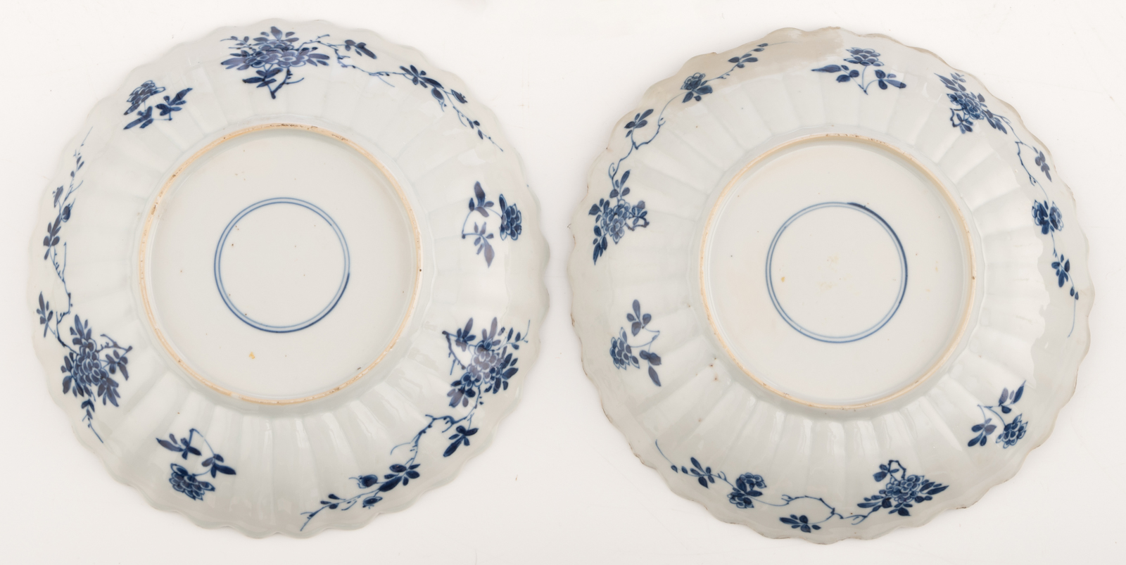 Five Chinese polychrome dishes; added three ditto pots and covers, 18th/19thC, H 10 - 13 - ø 21,5 - - Image 9 of 12