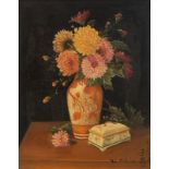 Tchin L., a still life with a Chinese flowervase, oil on canvas, 50,5 x 39,5 cm
