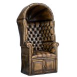 A leather-upholstered Chesterfield Porter's Chair, the bottom part with storage space, H 170 - W 89