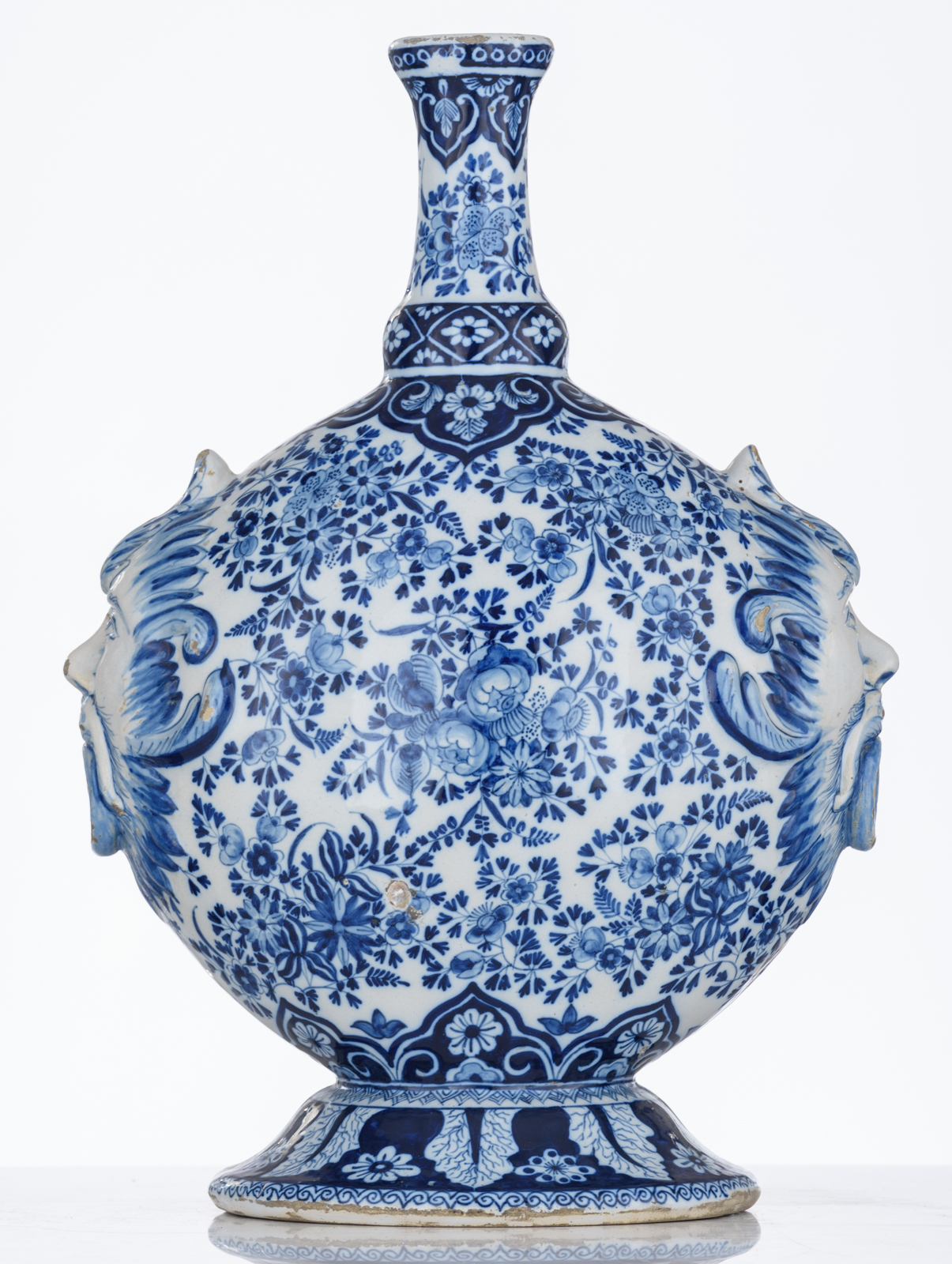 A Dutch Delftware blue and white pilgrim flask, with floral and the so-called parsley decoration, th - Image 3 of 7