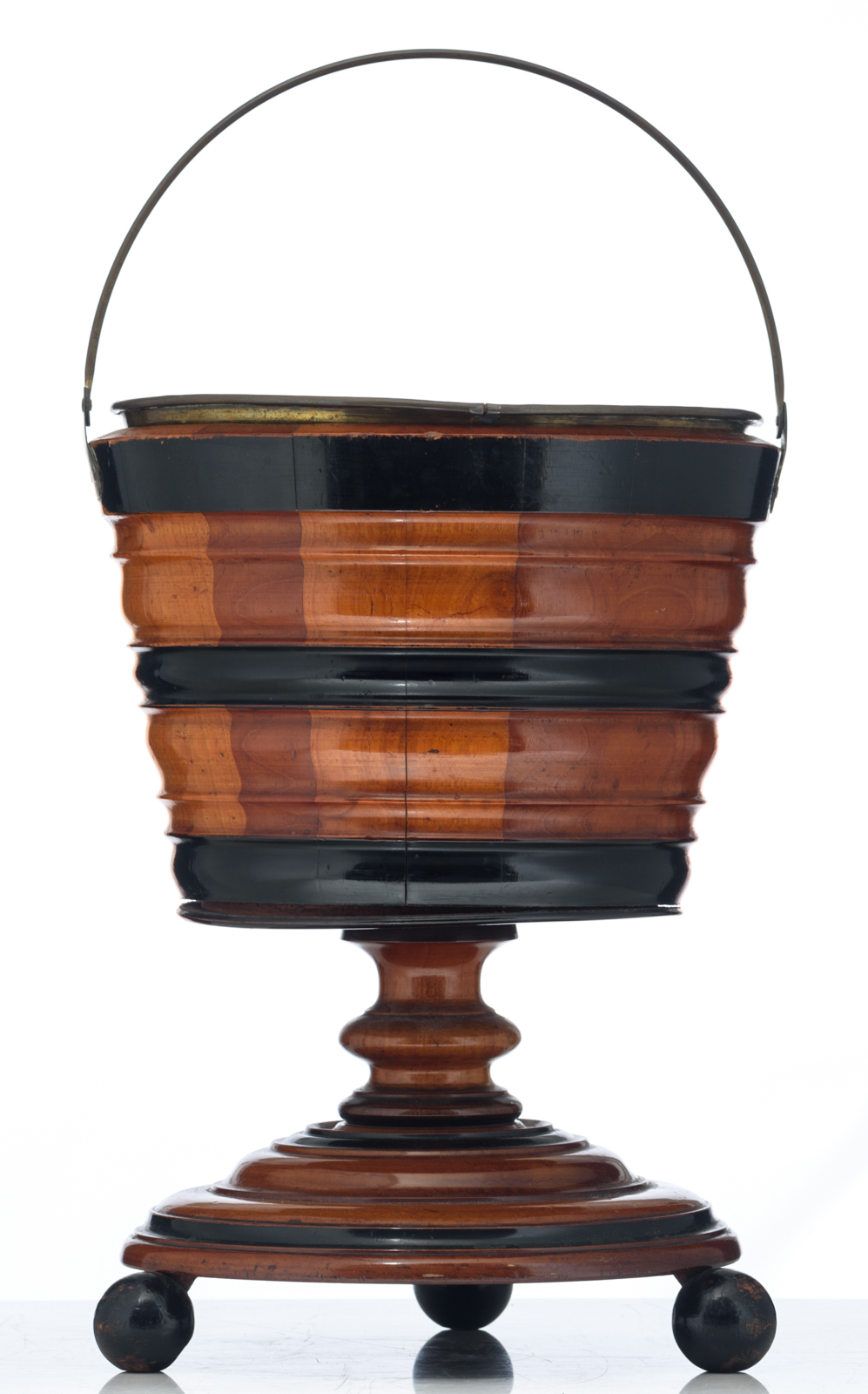 A Dutch mahogany and ebonised plant stand on three ball feet, mid 19thC, H 40 - ø 30 cm - Image 2 of 8