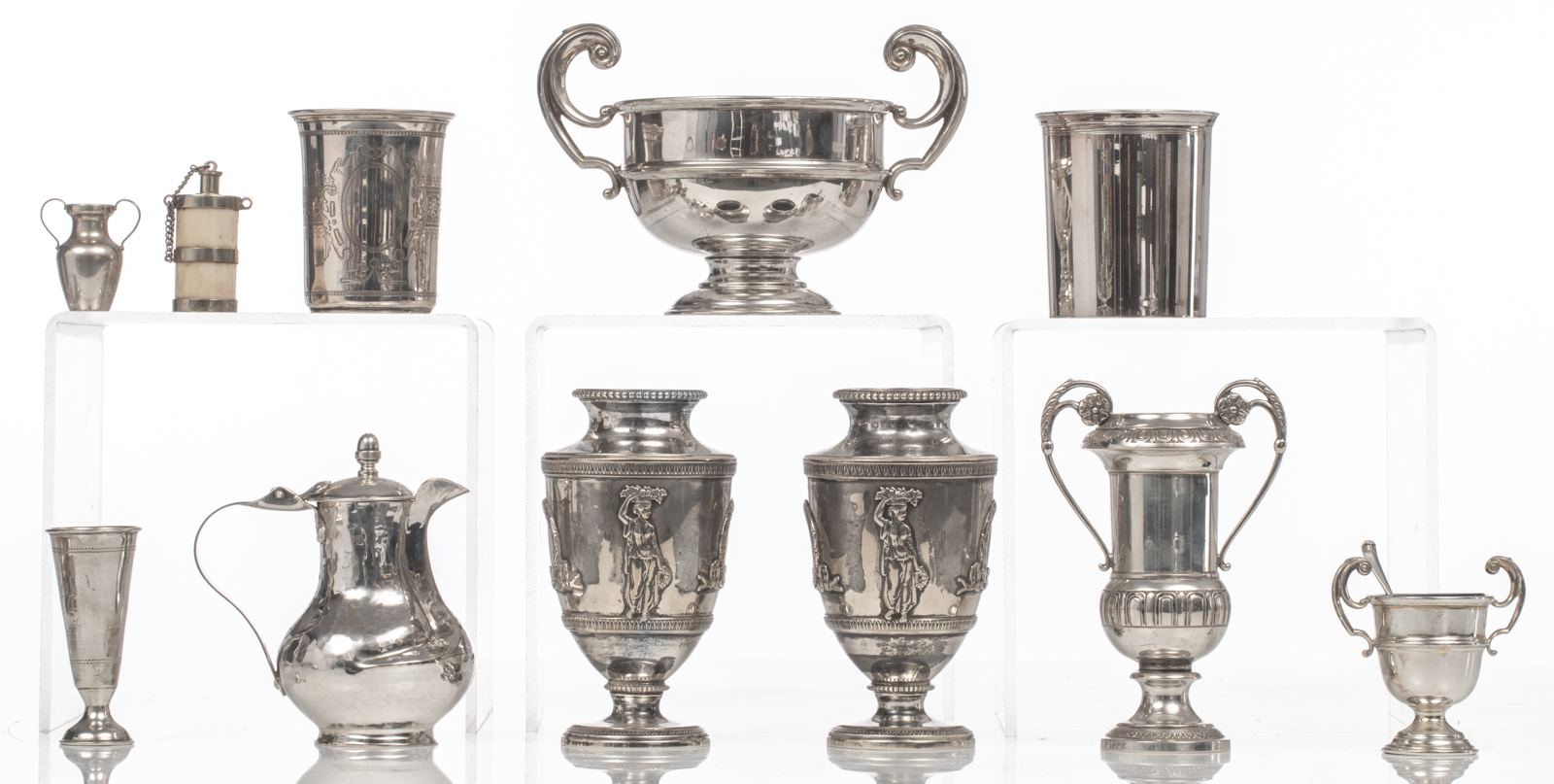 A collection of various silver items, most of them hallmarked, in total 40 pieces, total weight: abo - Image 2 of 33