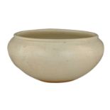 An early Yue type bowl, H 8 - ø 16,5 cm