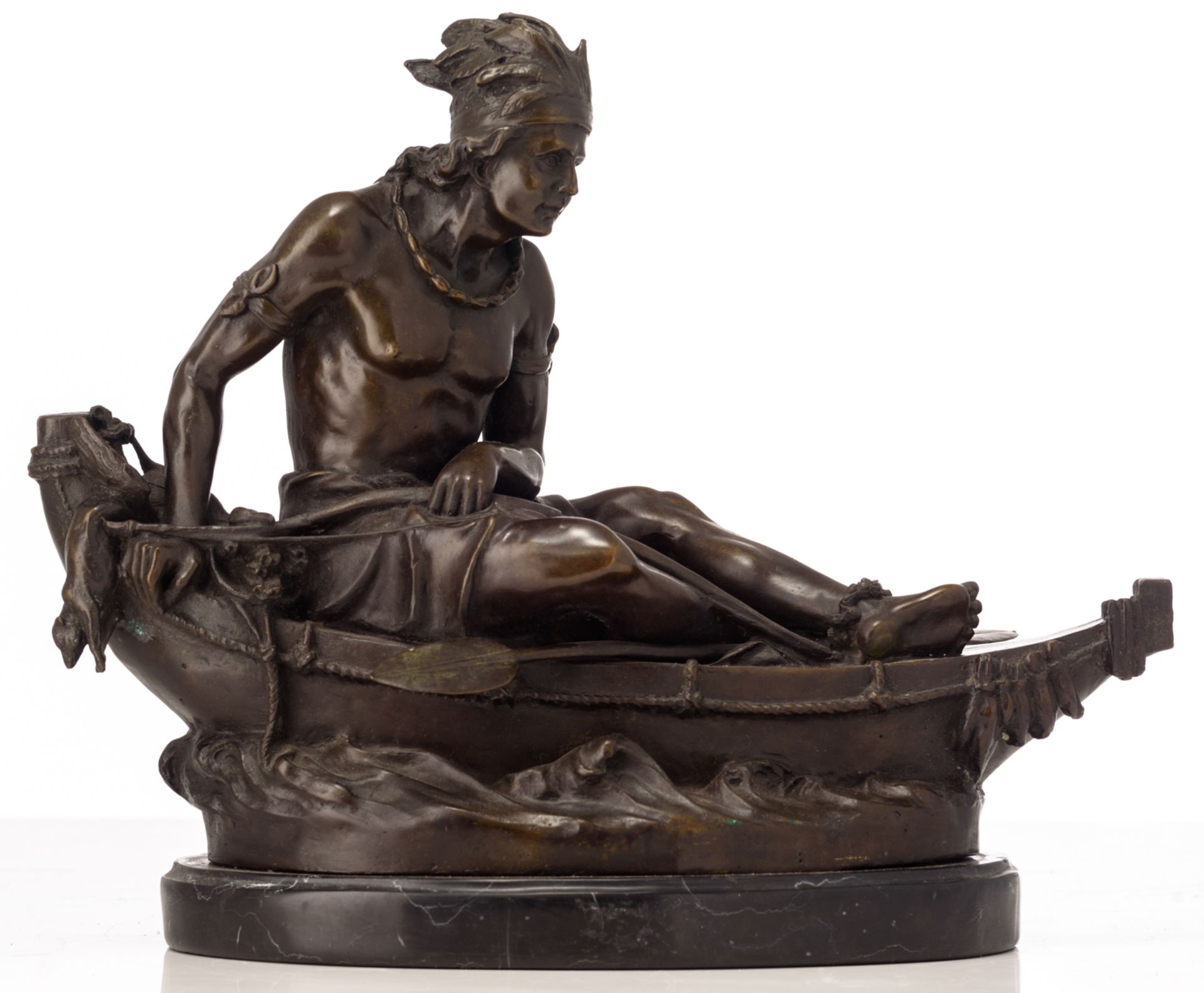 Duchoiselle, a hunting Indian on a canoe, patinated bronze on a noir Belge marble base, H 27,5 - 30, - Bild 2 aus 7