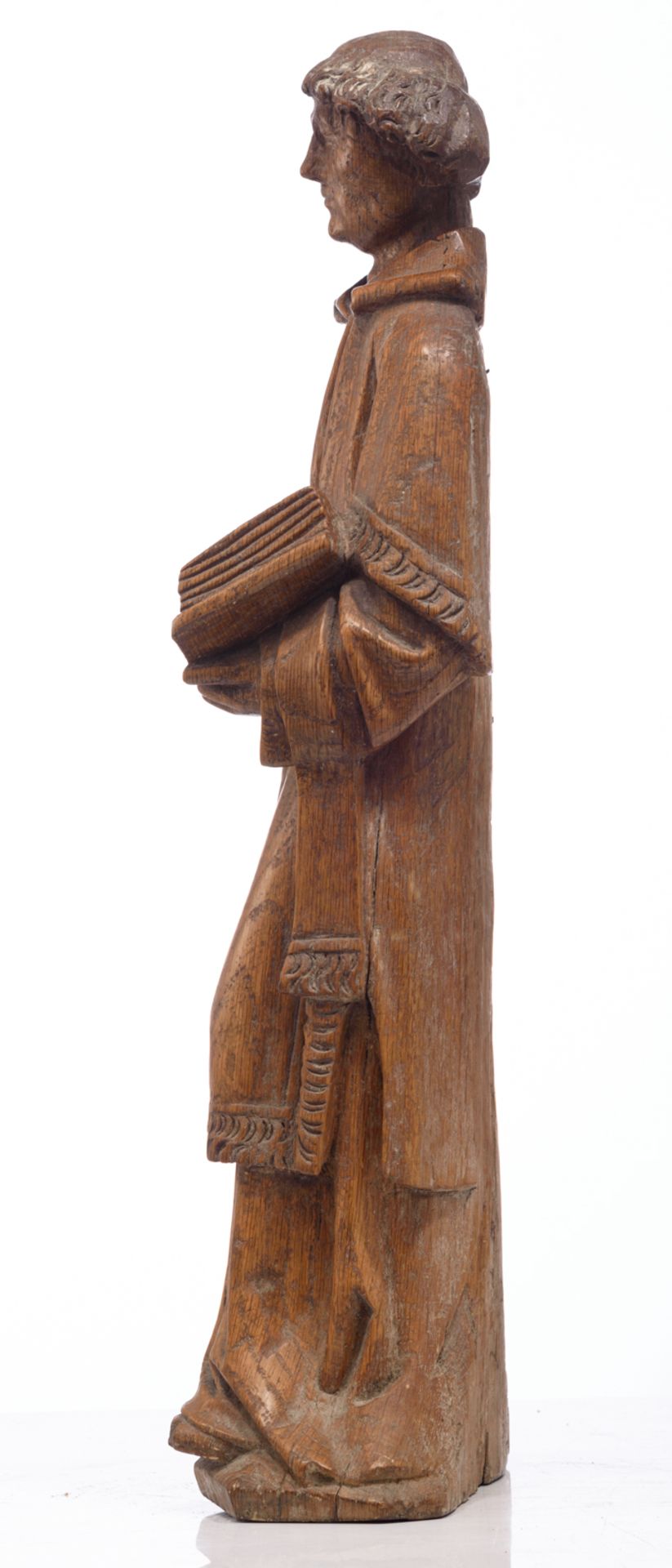 An oak sculpture of Saint Lawrence, 16thC, probably the Southern Netherlands, H 57 cm - Image 2 of 6