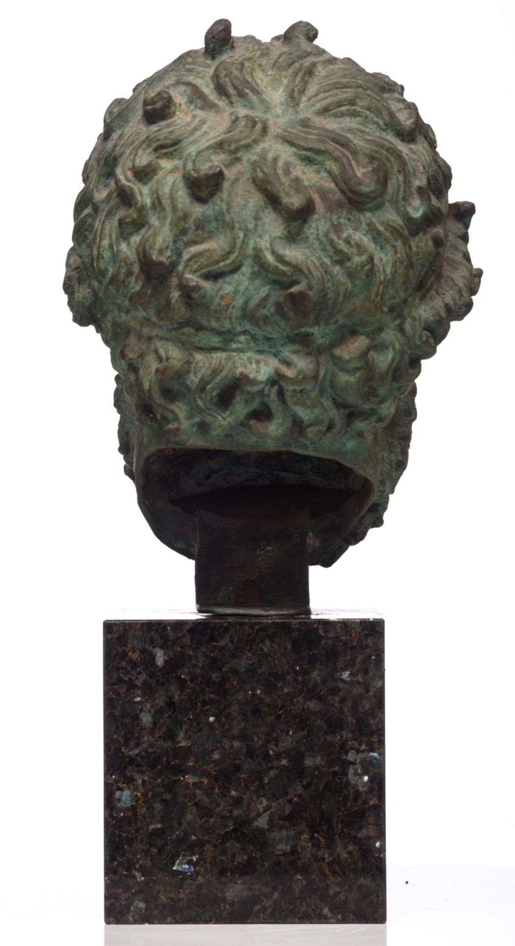 The bust of Zeus, after the Antique, green patinated bronze on a serpentine marble base, H 32 - 50 c - Image 3 of 6