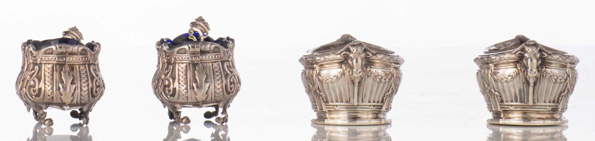 A French silver Rococo Revival sugar pot, a ditto caster and two sifting laddles with monogrammed iv - Bild 7 aus 36