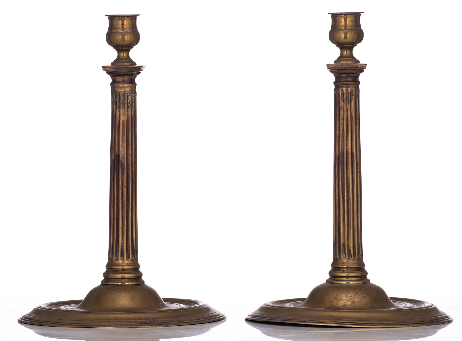 A rare pair of French bronze Henri II-type column candlesticks, 17thC, H 29,5 ø 19,5 cm - Image 3 of 5