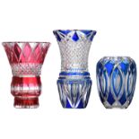 A blue and a red overlay crystal cut vase, signed Val-Saint-Lambert, H 25 - 29,5 cm; added a ditto V