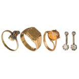 A lot of various jewelry: an 18ct signet ring with F-Q monogram, weight 8,4 g; an 18ct gold ring set