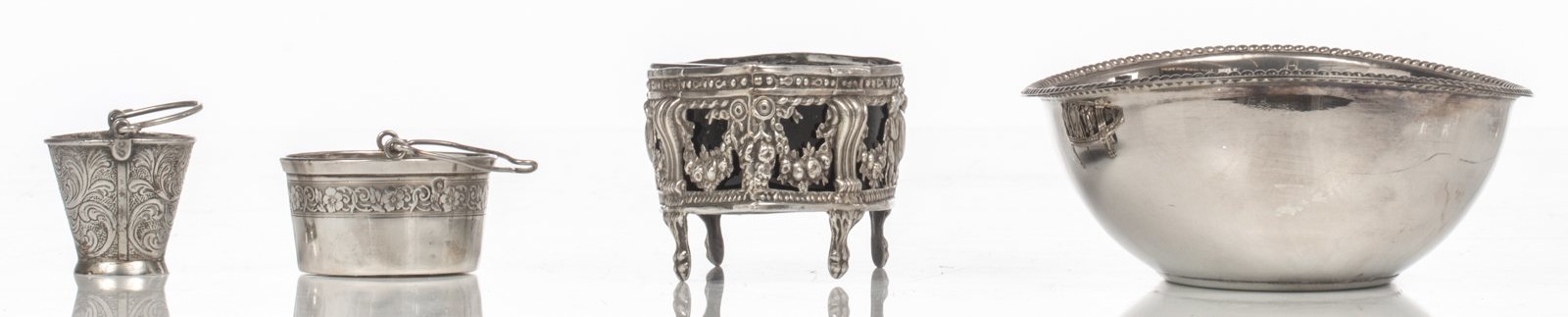 A collection of various silver items, most of them hallmarked, in total 40 pieces, total weight: abo - Image 7 of 33