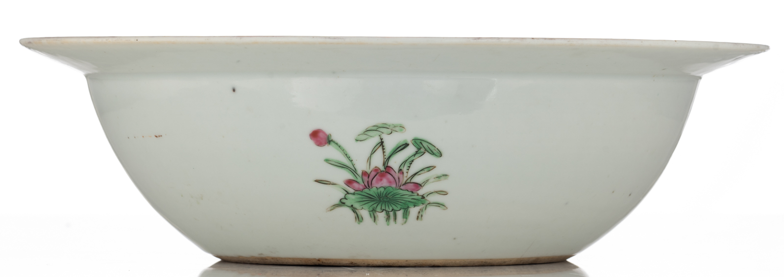 A Chinese famille rose Canton bowl, decorated with flowers, fruits, birds and butterflies, 19thC, H - Image 4 of 7