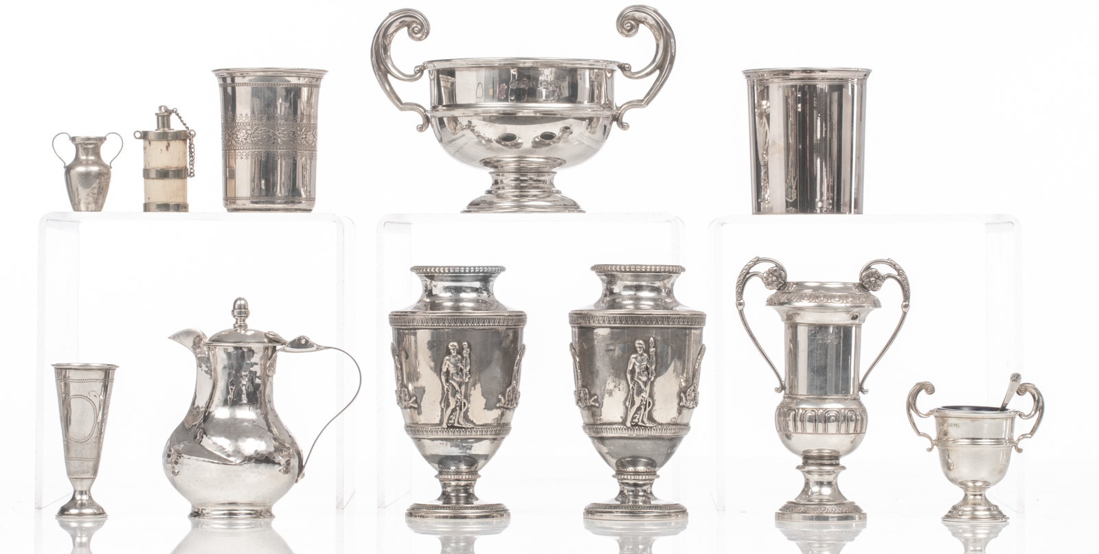 A collection of various silver items, most of them hallmarked, in total 40 pieces, total weight: abo - Image 4 of 33