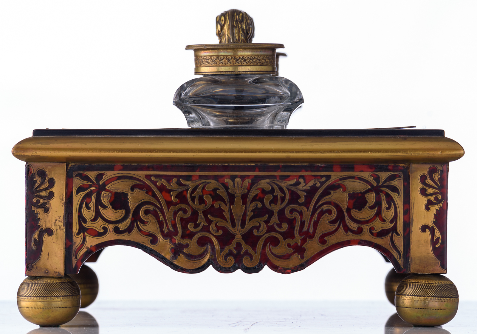 A Napoleon III Boulle work inkwell, H 19 - W 34 - D 26 cm - Image 3 of 8