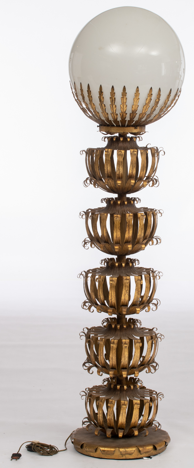 A mid-century vintage floor lamp, a gilt brass floral decorated stand with a balloon-shaped glass to - Image 4 of 4