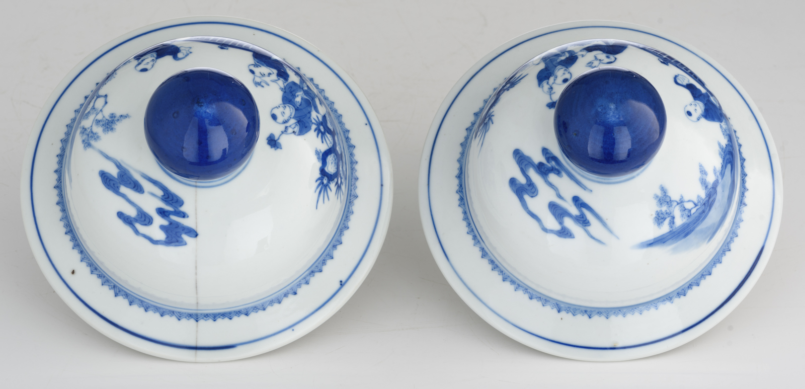A pair of Chinese blue and white vases and covers, decorated with beauties in a garden setting, 19th - Image 7 of 8
