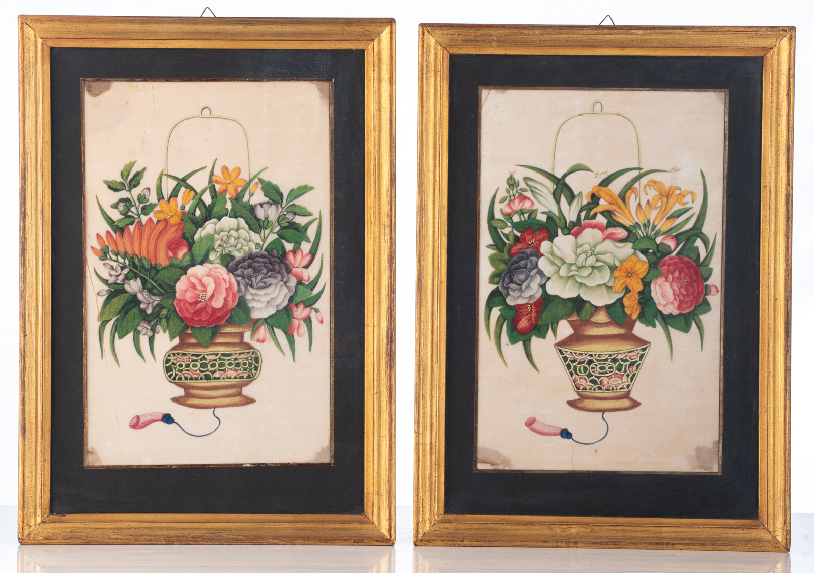 A pair of Chinese 18th/19thC watercolours on pit paper depicting flowers in a basket, 20 X 31 cm: ad - Image 3 of 13