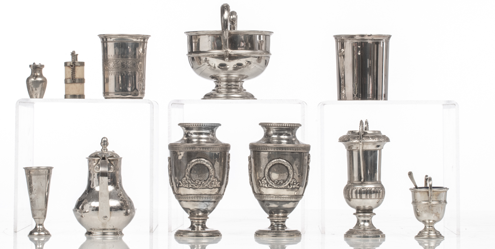 A collection of various silver items, most of them hallmarked, in total 40 pieces, total weight: abo - Image 5 of 33