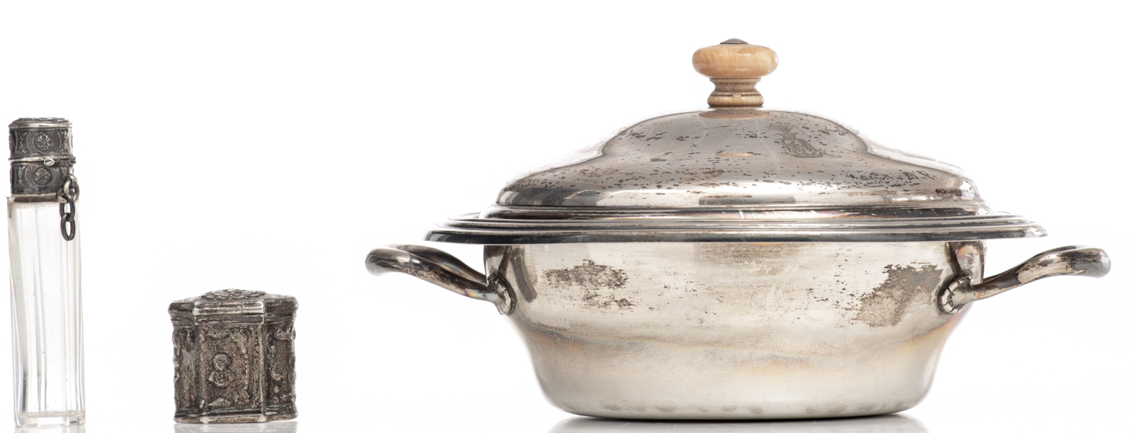 A silver vegetable tureen with a matching plate, Wolfers-Brussels; added: a Frisian so-called lodder - Image 4 of 16