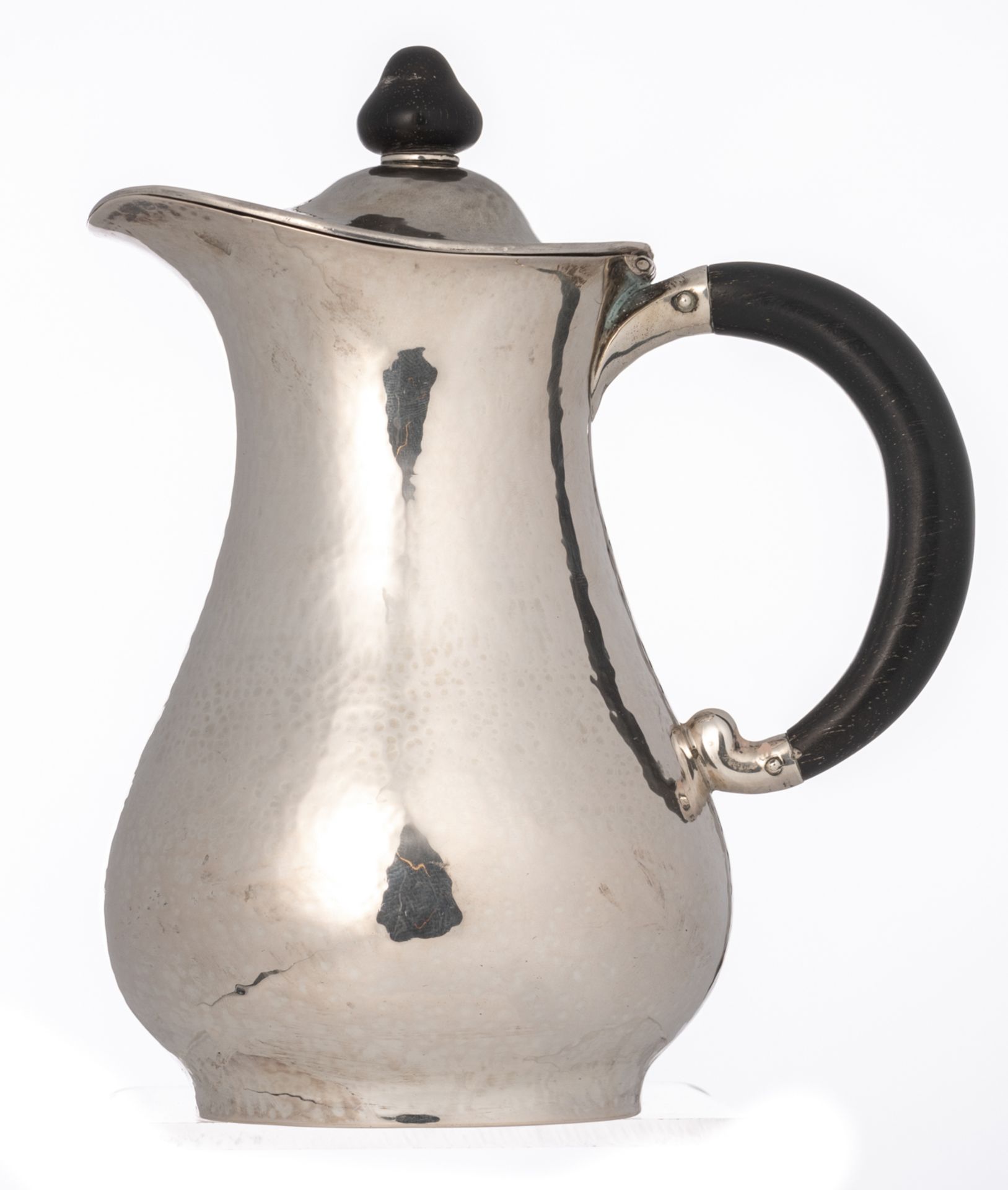 A five-part Art Deco martelé decorated silver coffee and tea set, with ebonised handles, makers mark - Bild 6 aus 28
