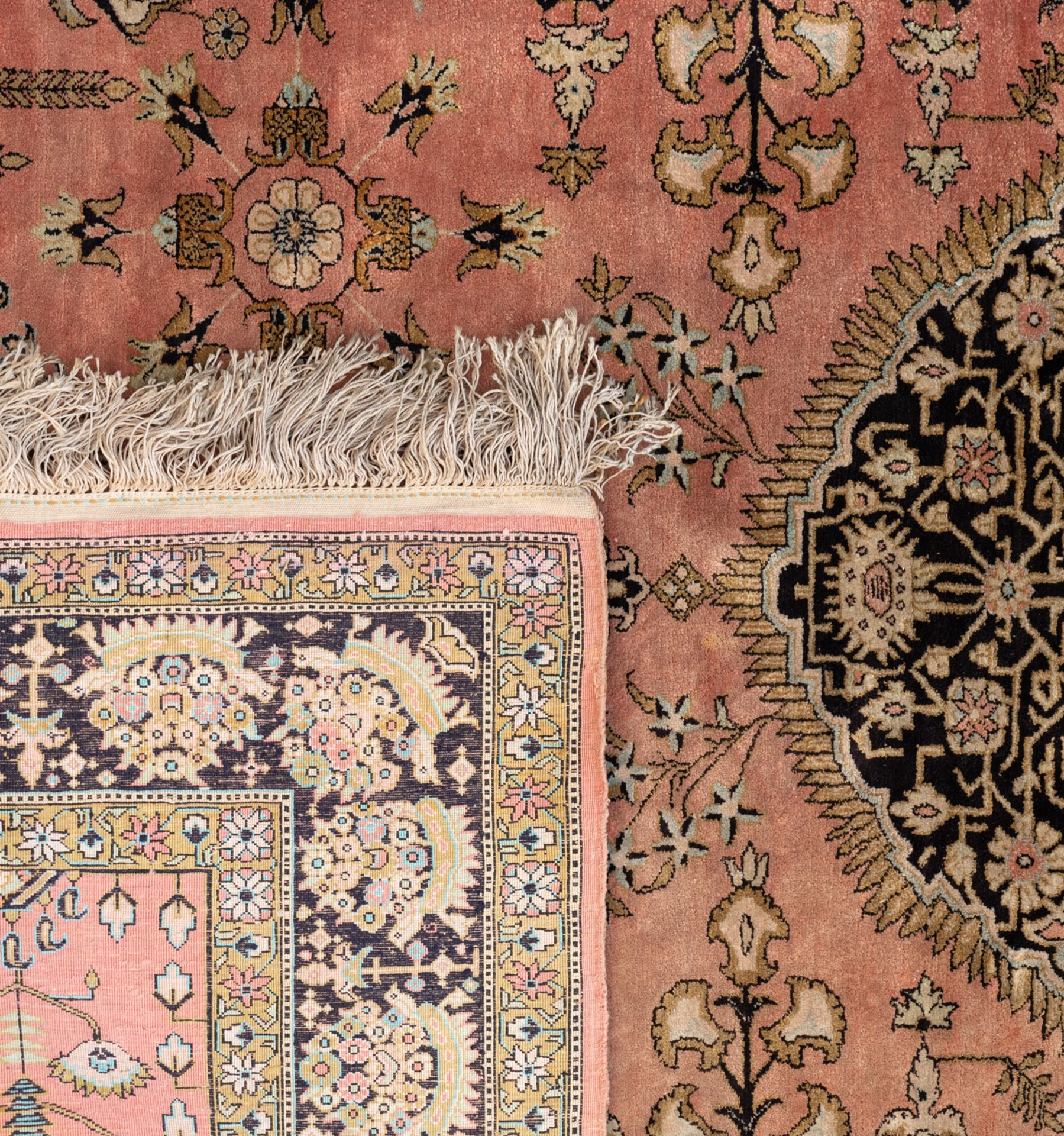 An Oriental silk and woollen rug, decorated with birds and floral motifs, 219 x 140 cm - Bild 3 aus 3